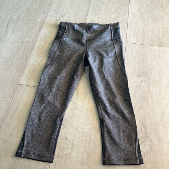 Lululemon free runner crop leggings size 6 - Picture 1 of 8